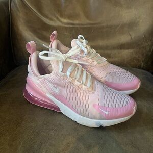 Nike Air Max 270 women’s Pink and White Sneakers 7